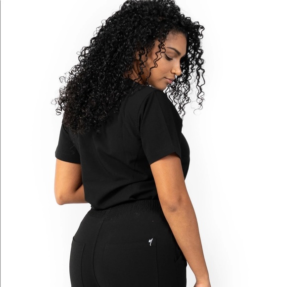 Mim Scrubs Black Scrub Top - Picture 4 of 7